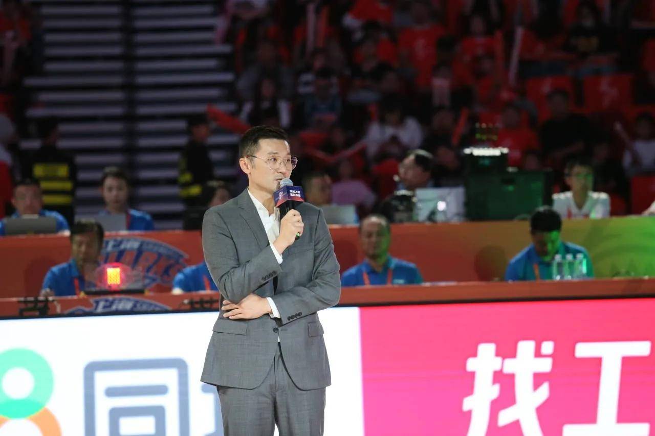 包含新签约球员或成助力，为球队带来新活力的词条