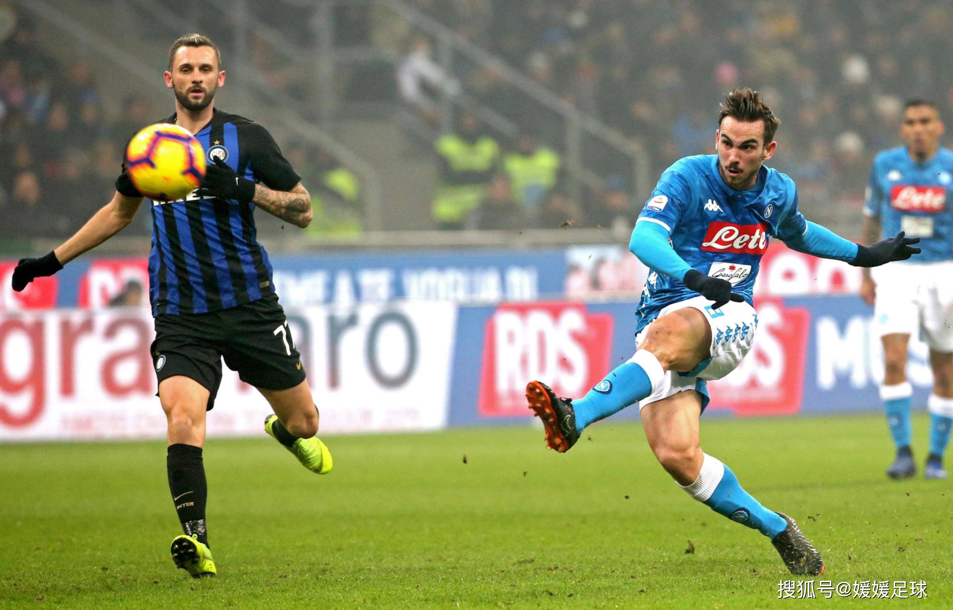 罕见绝活，国际足球职业联赛疯狂展现