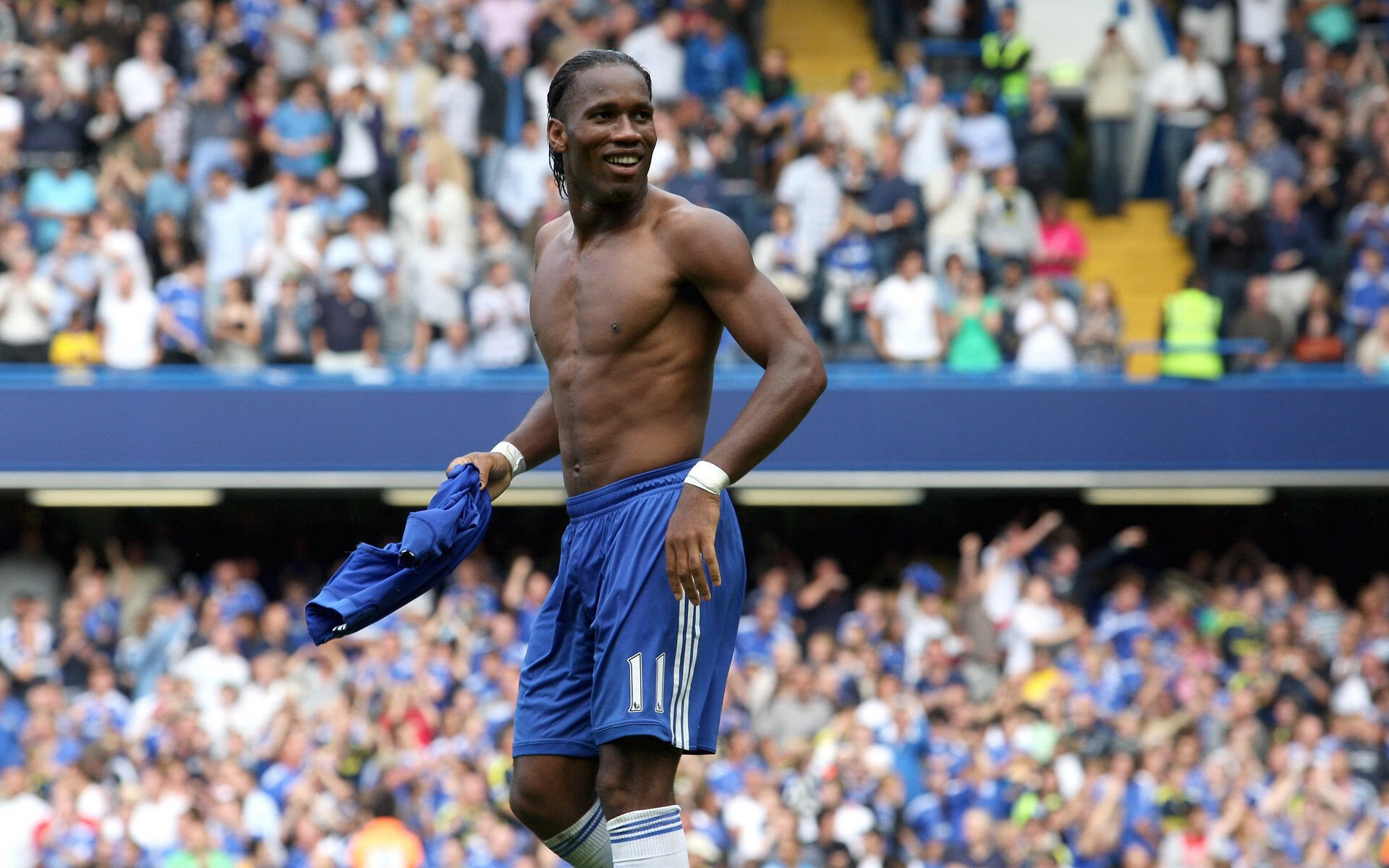 木偶大师莱万，多特蒙德斩落乌克兰之役的提线者