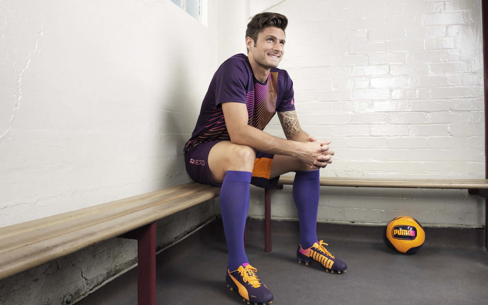 跨越时空的连线，萨拉赫爆发，尼日利亚末节带走莱比锡红牛